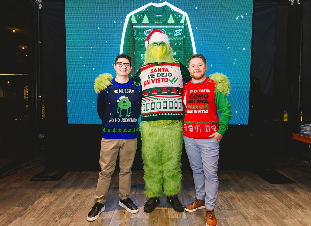 Uniformes de Guatemala presenta "Tu Navidad más calidá" con la línea de Ugly Sweaters chapines