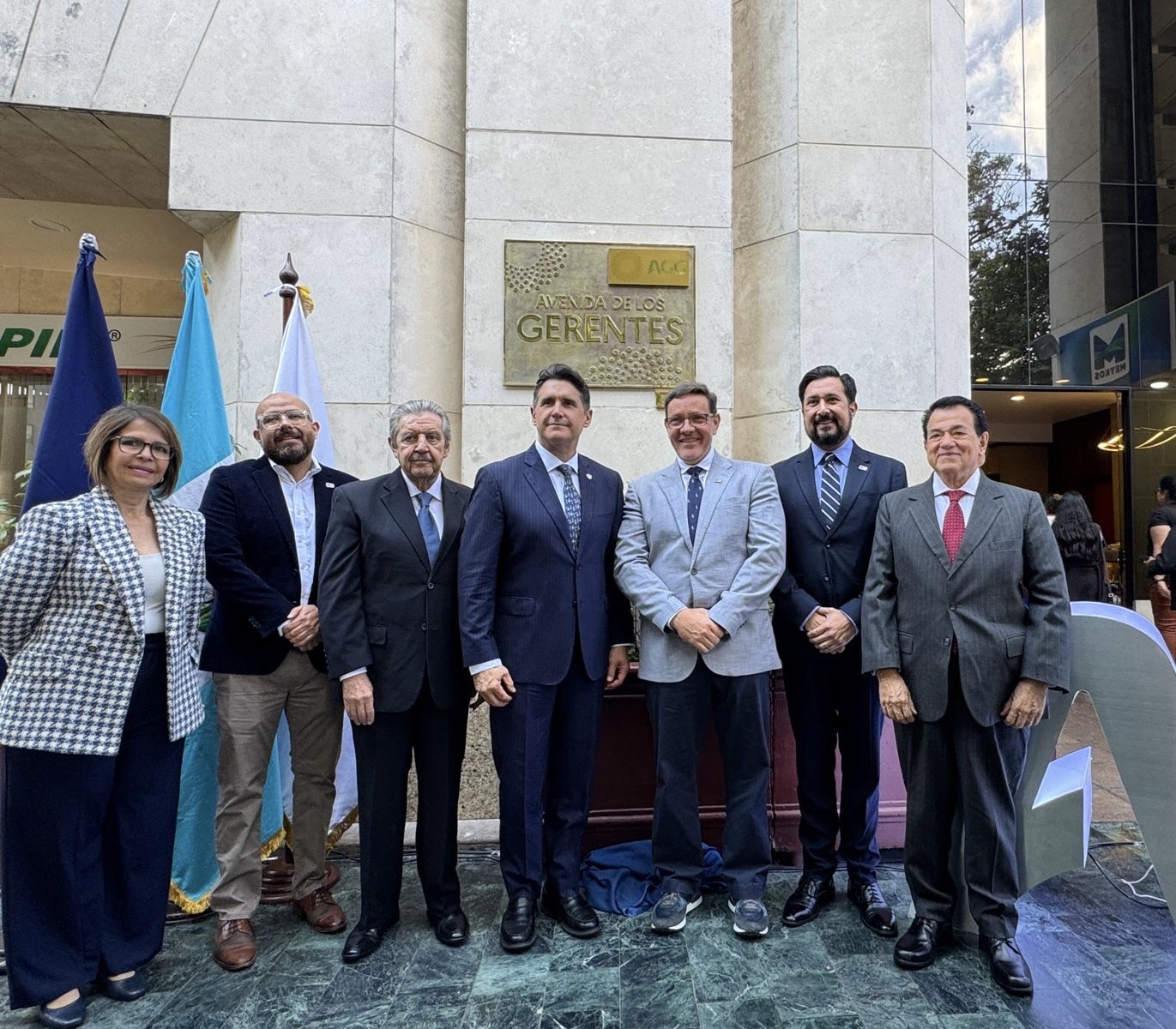 SE INAUGURA LA AVENIDA DE LOS GERENTES EN CONMEMORACIÓN DEL 65 ANIVERSARIO DE LA ASOCIACIÓN DE GERENTES DE GUATEMALA