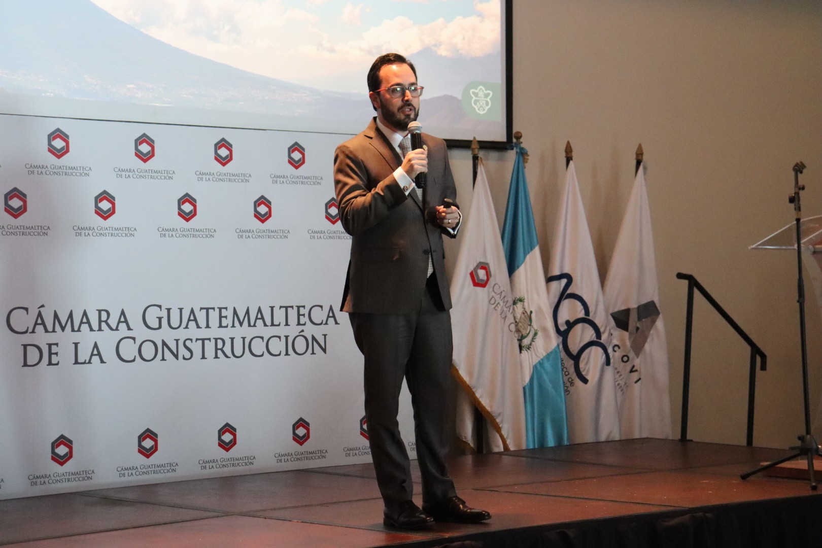 INNOVACIÓN Y DESARROLLO URBANO: INVERSIÓN, NORMATIVA Y PLANIFICACIÓN PARA UNA URBANIZACIÓN SOSTENIBLE